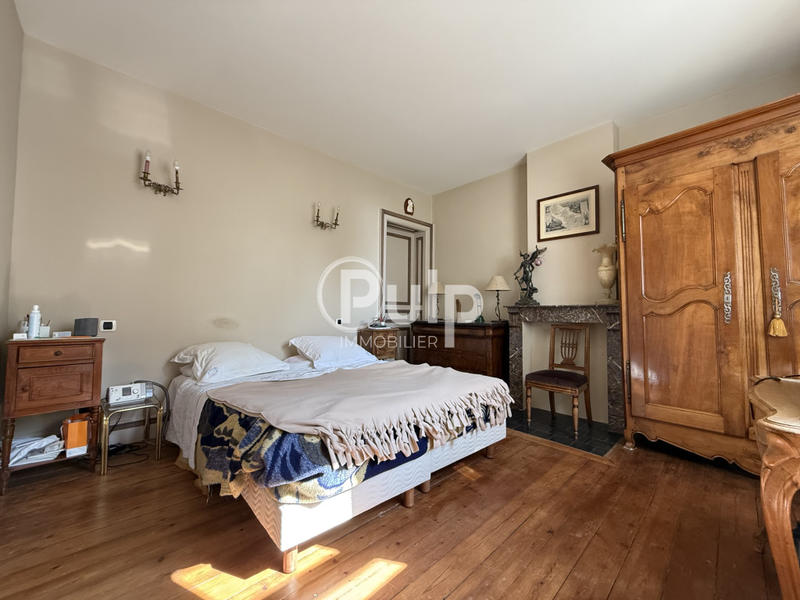 Maison bourgeoise - 232 m² - 11 pièces