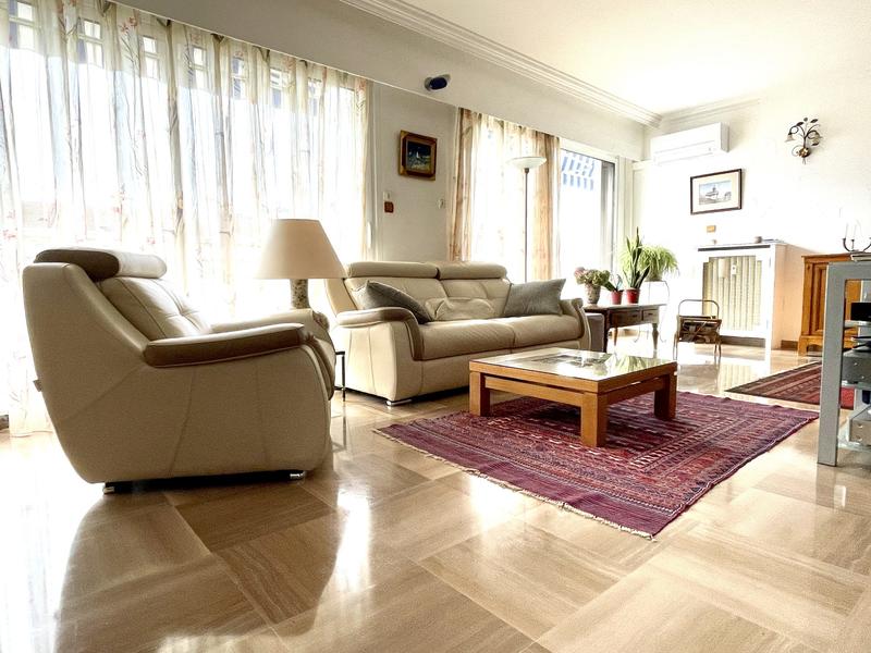 Appartement - 120 m² - 5 pièces