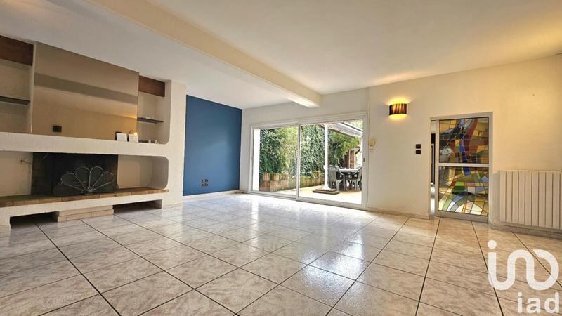 Maison - 198 m² - 8 pièces