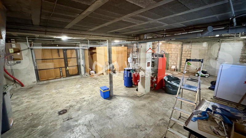 Maison - 121 m² - 8 pièces