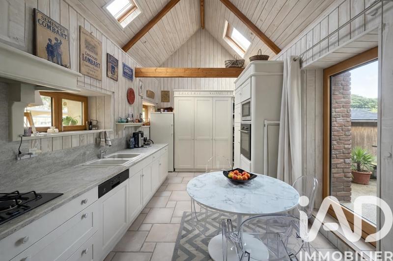 Maison - 186 m² - 8 pièces