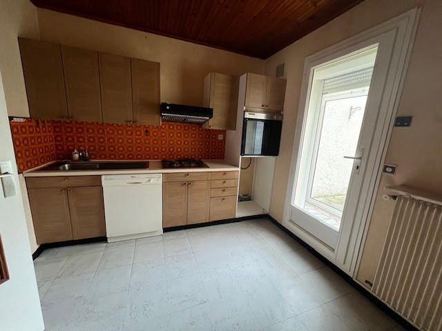 Maison - 93 m² - 5 pièces