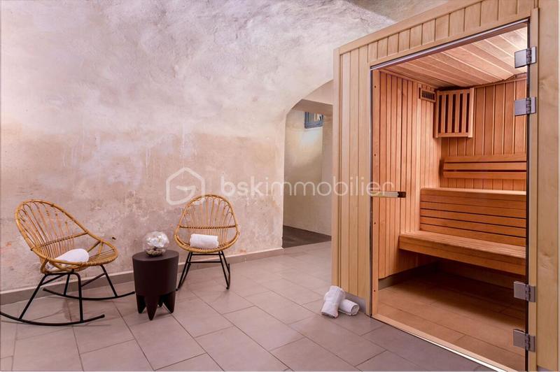 Studio - 48 m² - 1 pièce