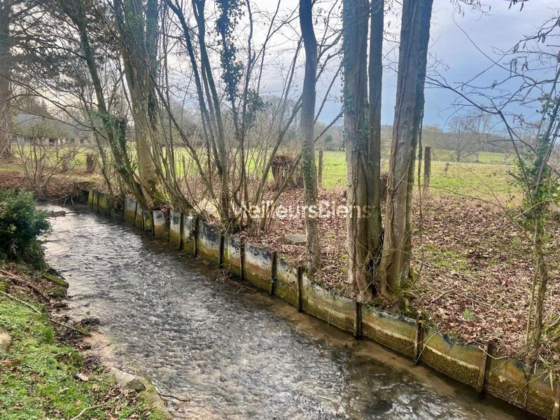 Maison - 247 m² - 8 pièces