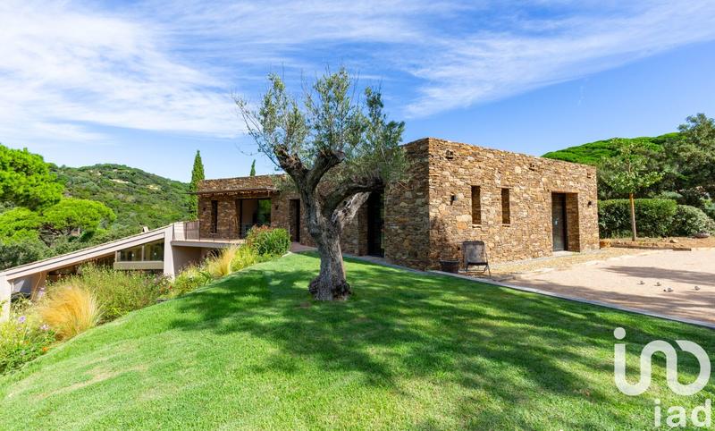 Maison de maîtres - 365 m² - 6 pièces