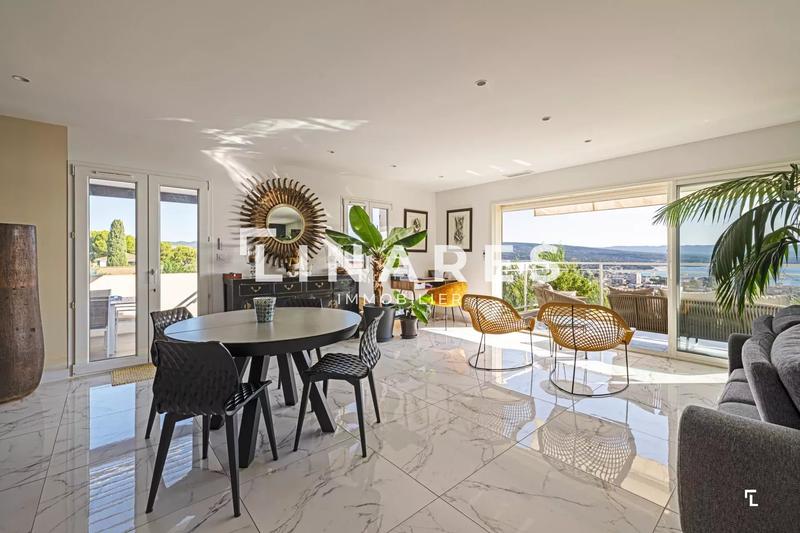 Villa - 141 m² - 5 pièces