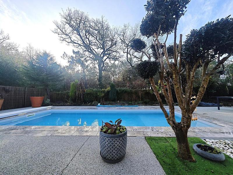 Maison - 162 m² - 8 pièces