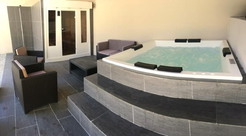 Propriété - 525 m² - 20 pièces