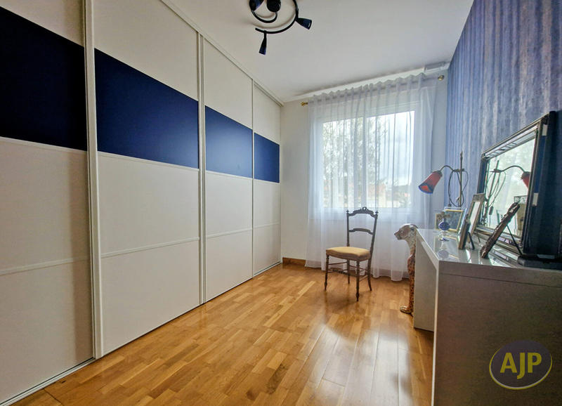 Maison - 145 m² - 7 pièces