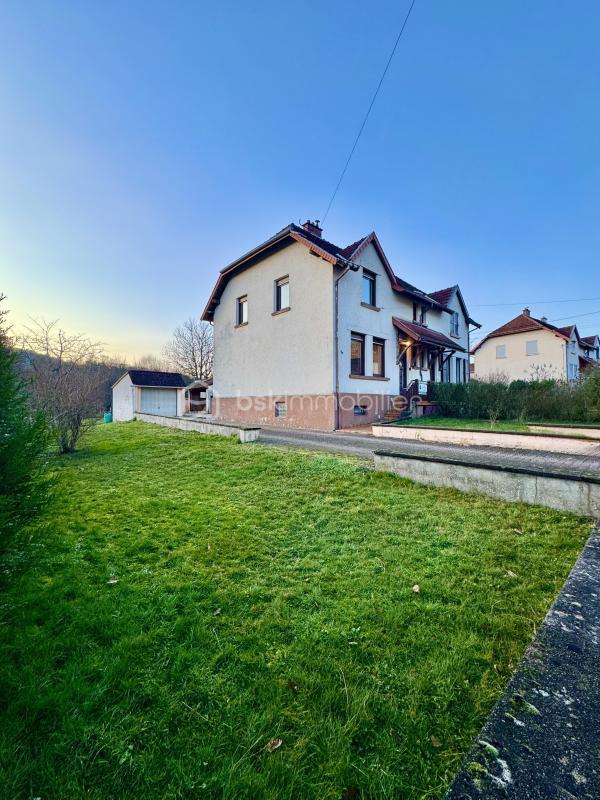 Maison jumelée - 106 m² - 5 pièces