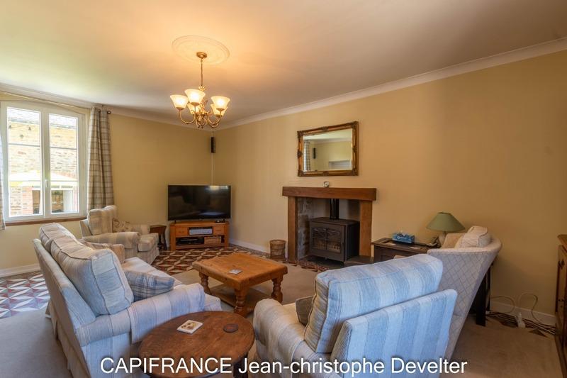 Maison en pierre - 122 m² - 6 pièces