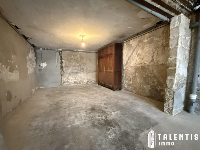 Parking / Garage - 28 m²