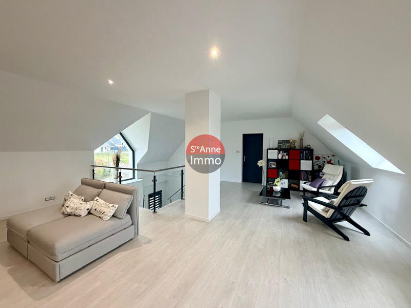 Maison - 200 m² - 10 pièces