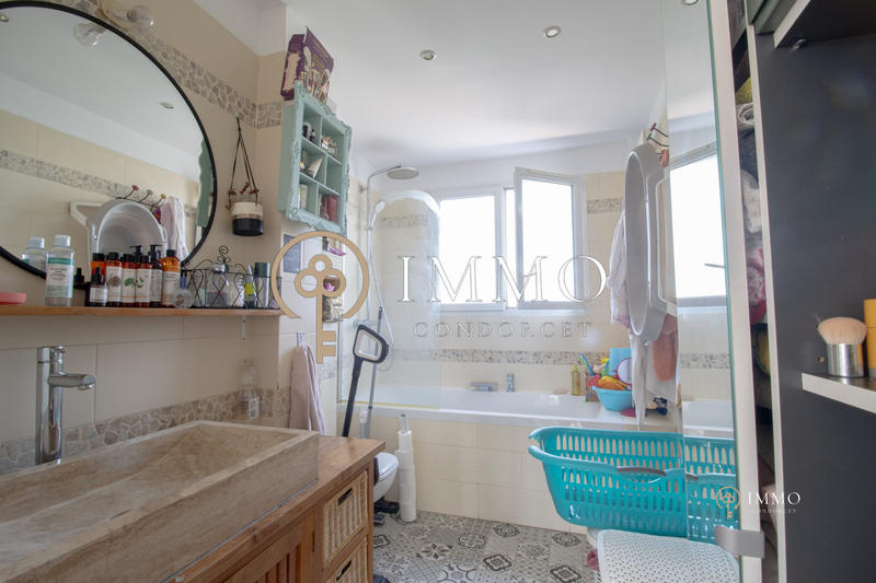 Appartement - 61 m² - 3 pièces