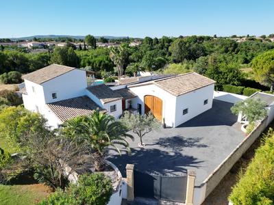 Maison - 335 m² - 8 pièces