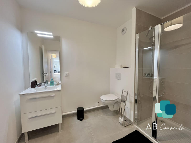 Appartement - 100 m² - 4 pièces