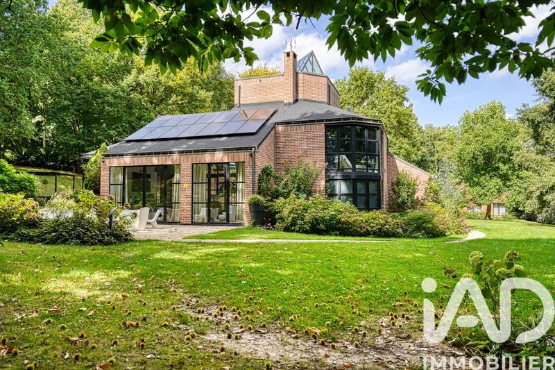 Maison - 350 m² - 10 pièces