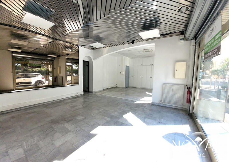 Bureau - 96 m² - 3 pièces