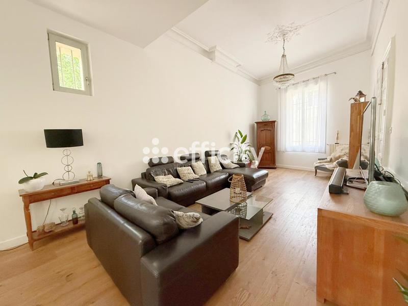 Maison bourgeoise - 335 m² - 8 pièces