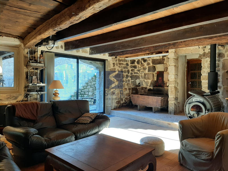 Maison - 182 m² - 7 pièces