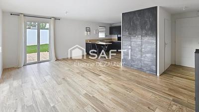 Maison - 92 m² - 5 pièces