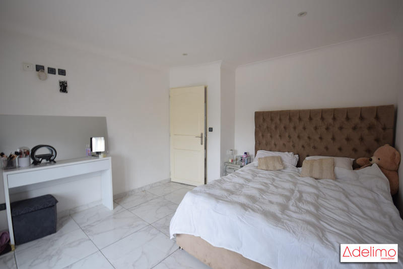 Villa - 189 m² - 7 pièces