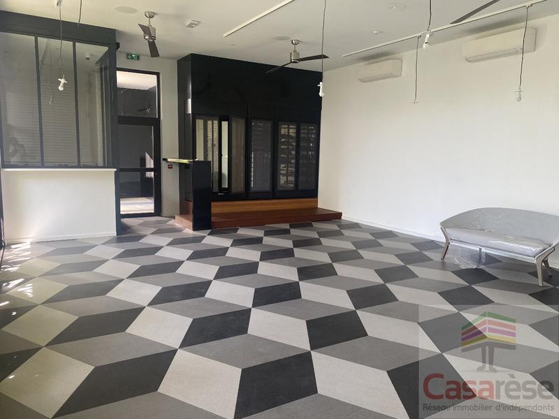 Bureau - 295 m² - 8 pièces