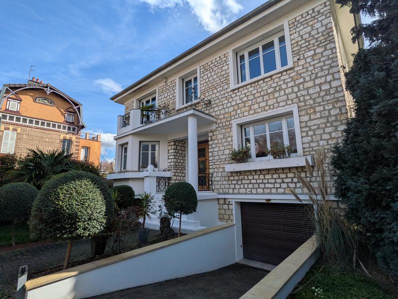 Maison - 188 m² - 7 pièces