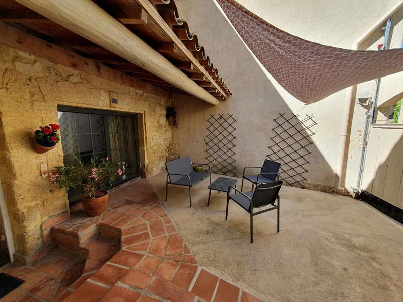 Maison - 250 m² - 10 pièces