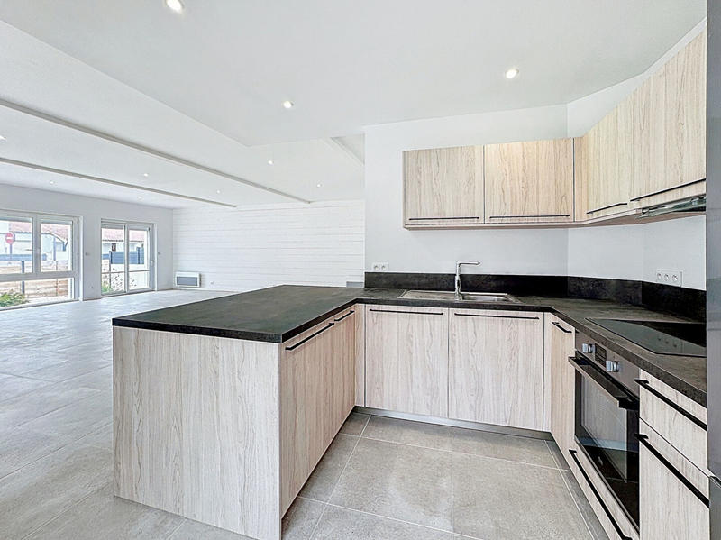 Maison - 152 m² - 6 pièces