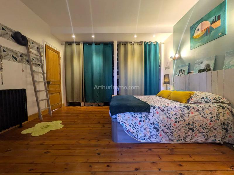 Maison - 179 m² - 6 pièces