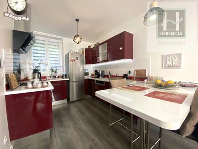 Maison - 90 m² - 4 pièces