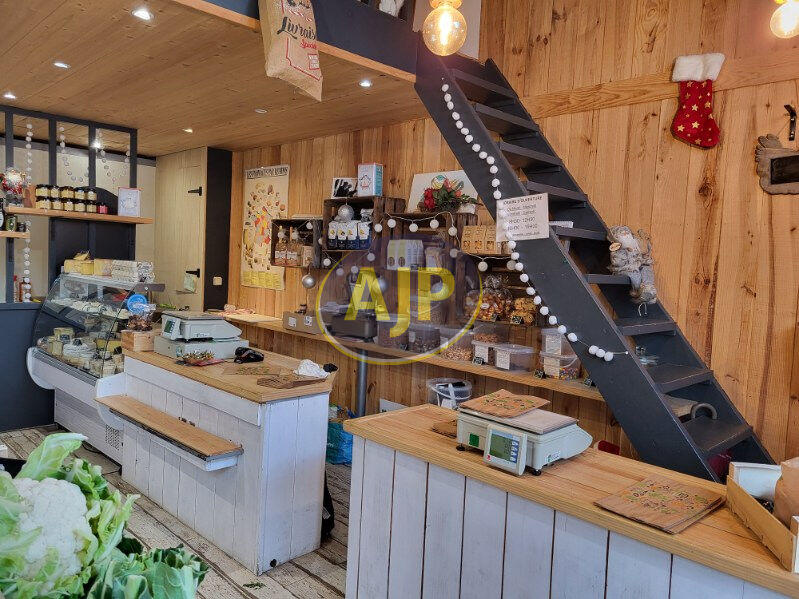 Local commercial - 61 m²