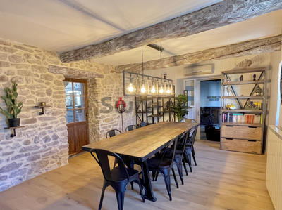 Maison de village - 250 m² - 7 pièces