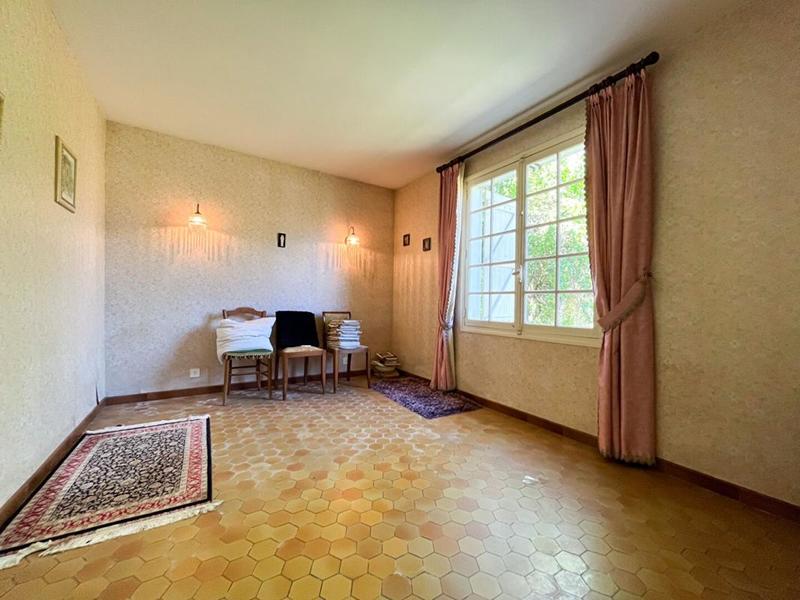 Maison - 254 m² - 11 pièces