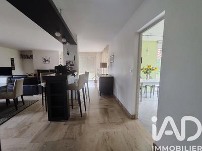 Maison - 215 m² - 8 pièces