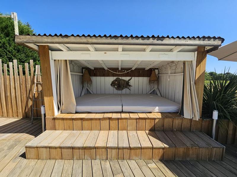 Propriété - 367 m² - 14 pièces