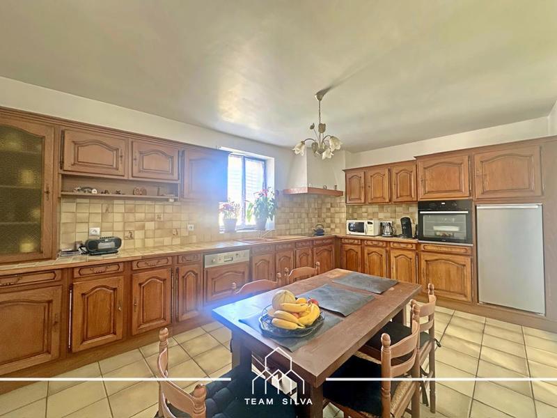 Maison - 194 m² - 5 pièces