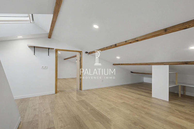 Maison - 96 m² - 5 pièces