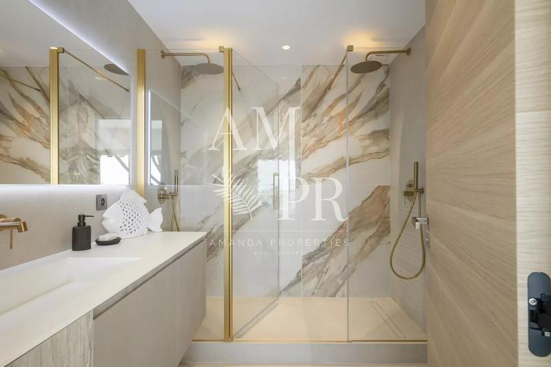 Appartement - 120 m² - 5 pièces