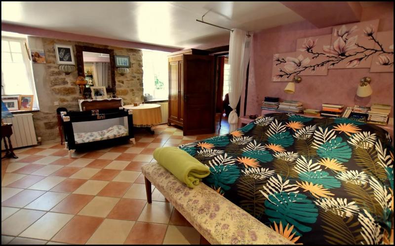 Propriété - 340 m² - 10 pièces