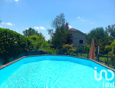 Maison - 161 m² - 8 pièces