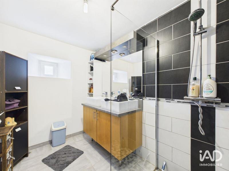 Maison - 237 m² - 6 pièces