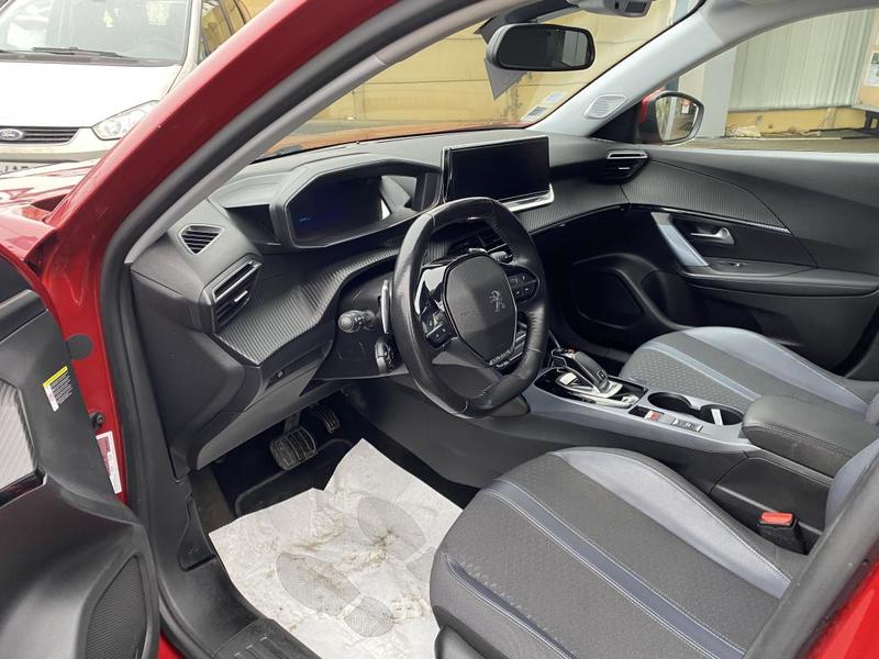 Peugeot 2008 1.5 Bhdi 130 Cv Eat 8 Finition Allure + Attelage
