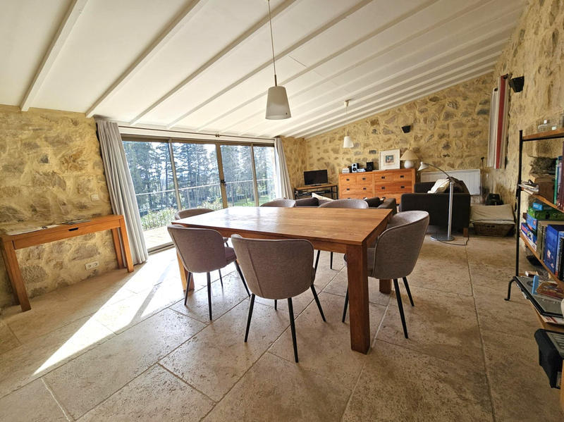 Château - 120 m² - 3 pièces