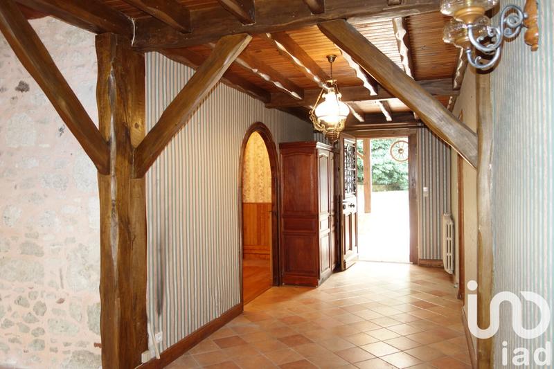 Maison - 220 m² - 6 pièces