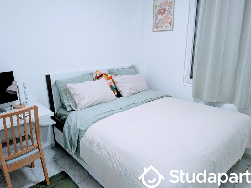 Chambre - 12 m² - 1 pièce