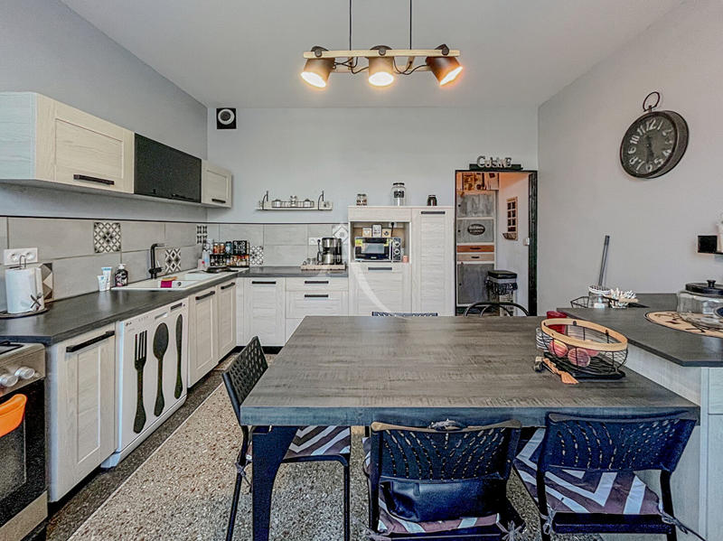 Maison - 175 m² - 6 pièces