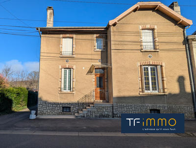 Maison - 208 m² - 6 pièces