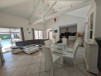 Villa - 145 m² - 6 pièces